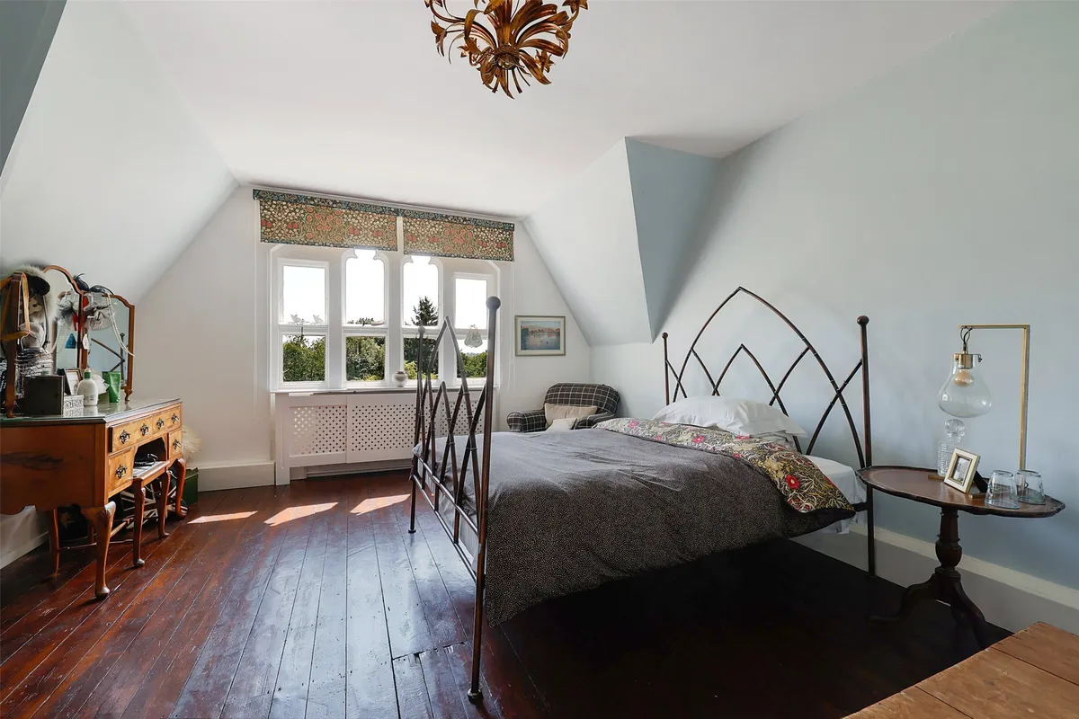 Mynthurst, Leigh, Reigate, Surrey, RH2