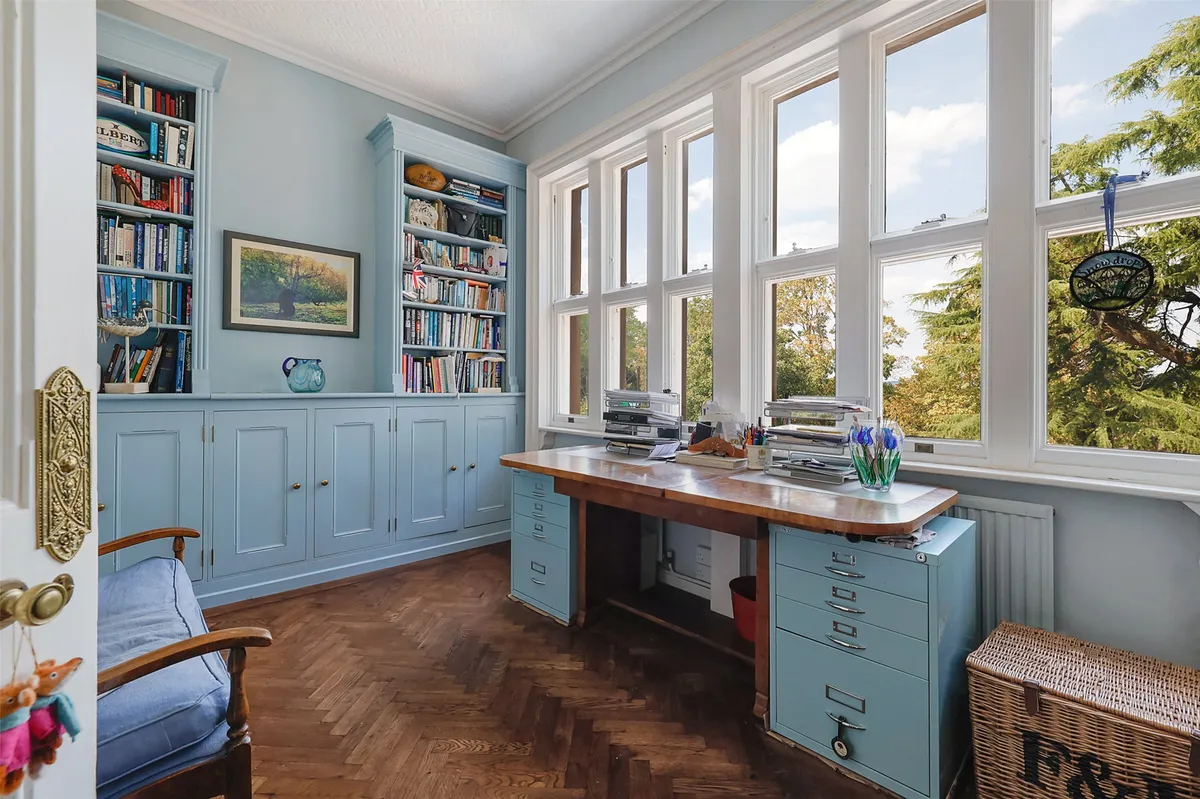 Mynthurst, Leigh, Reigate, Surrey, RH2
