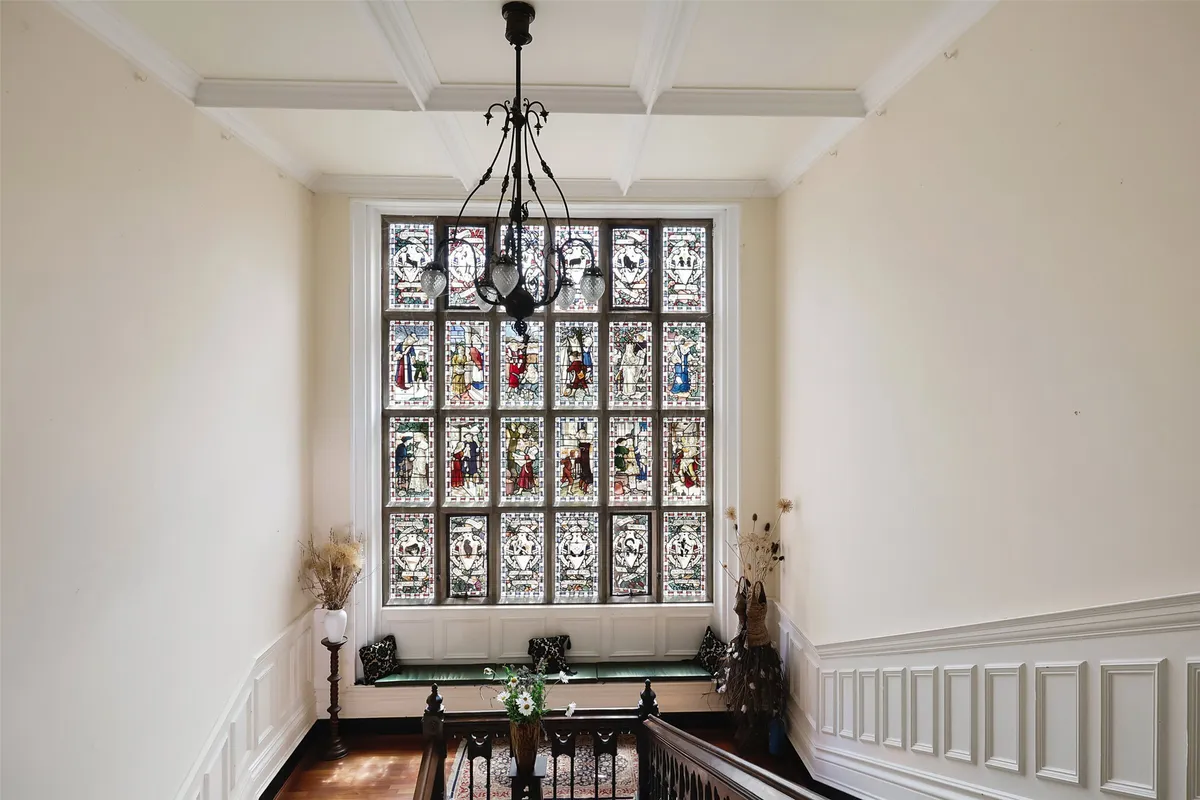 Mynthurst, Leigh, Reigate, Surrey, RH2