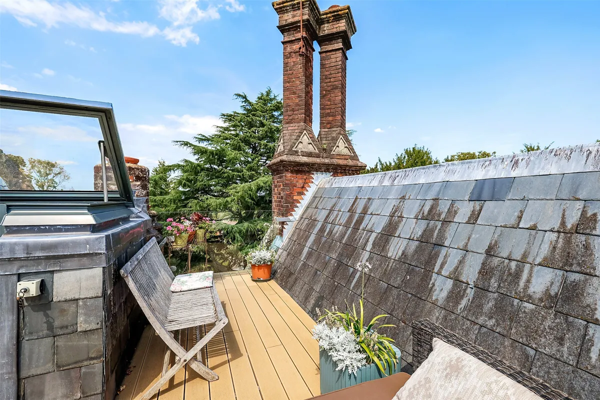 Mynthurst, Leigh, Reigate, Surrey, RH2