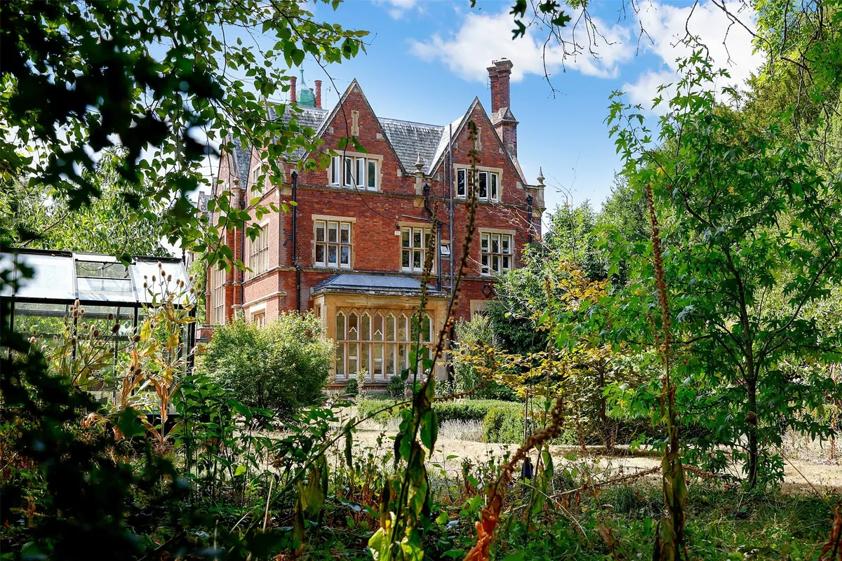 Mynthurst, Leigh, Reigate, Surrey, RH2