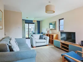 Waldren Close, Poole thumb 2