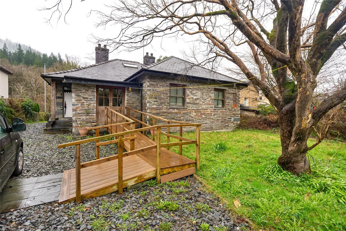 Holyhead Road, Pentre Du, Betws-y-Coed, Conwy, LL24