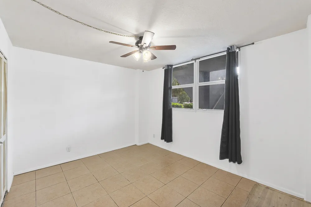 113 Royal Park Dr, Oakland Park, FL 33309