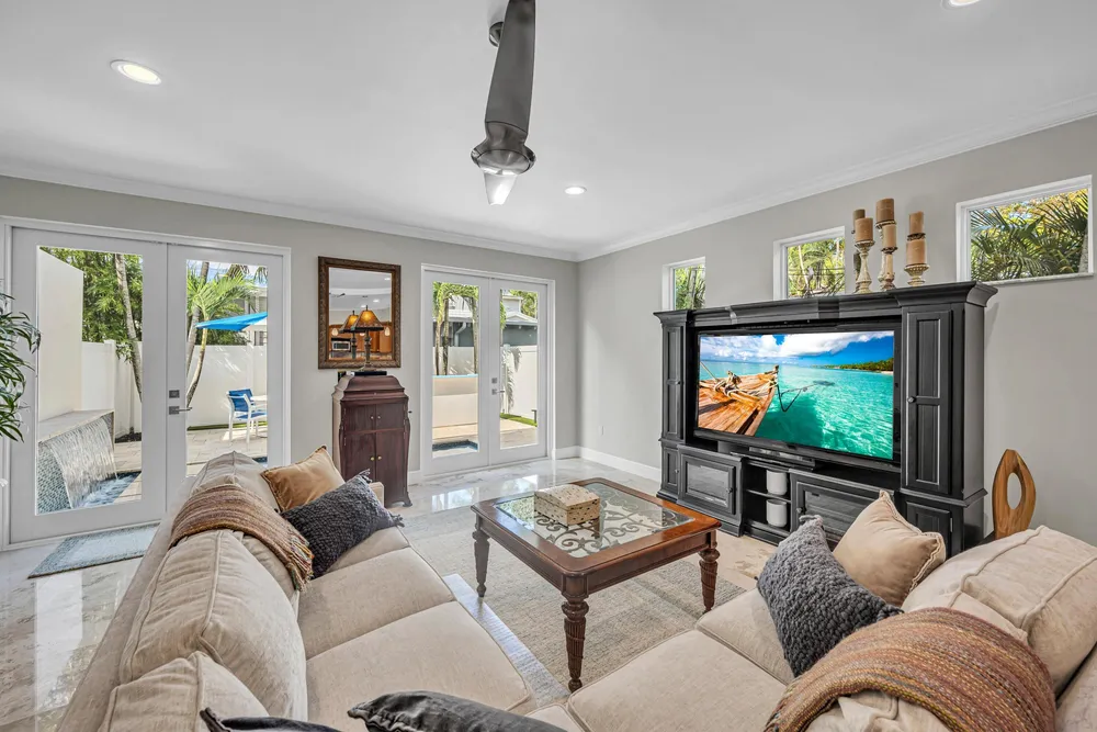 1419 NE 4th Pl, Fort Lauderdale, FL 33301