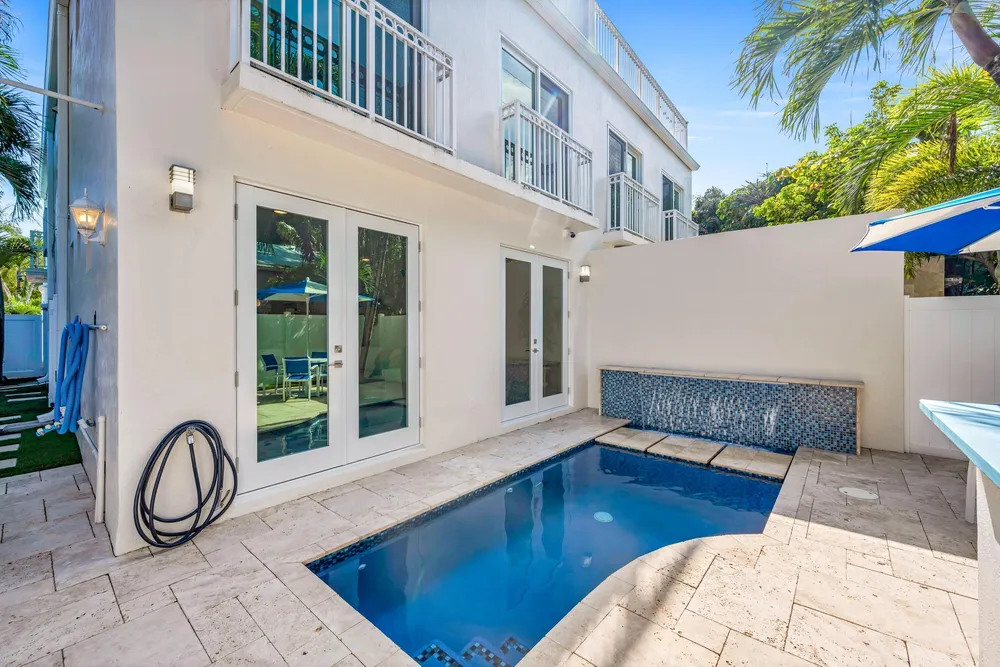 1419 NE 4th Pl, Fort Lauderdale, FL 33301