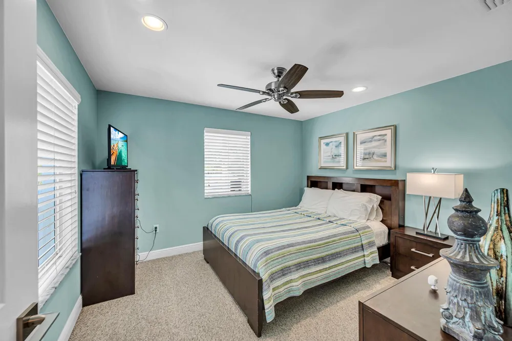 1419 NE 4th Pl, Fort Lauderdale, FL 33301