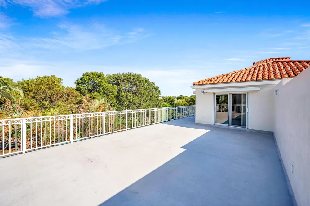 1419 NE 4th Pl, Fort Lauderdale, FL 33301