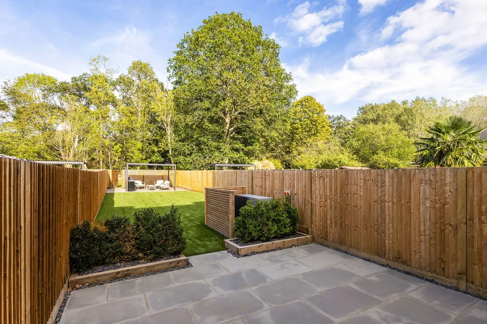 No. 3 Ronmar Place, Oxshott, KT22 photo 7