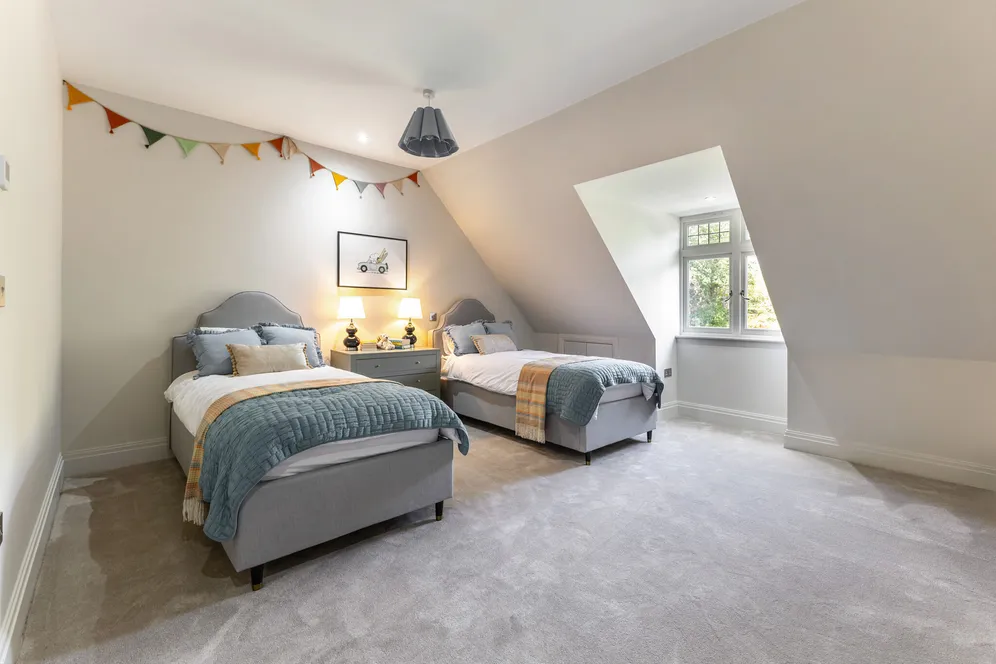 No. 3 Ronmar Place, Oxshott, KT22 photo 12