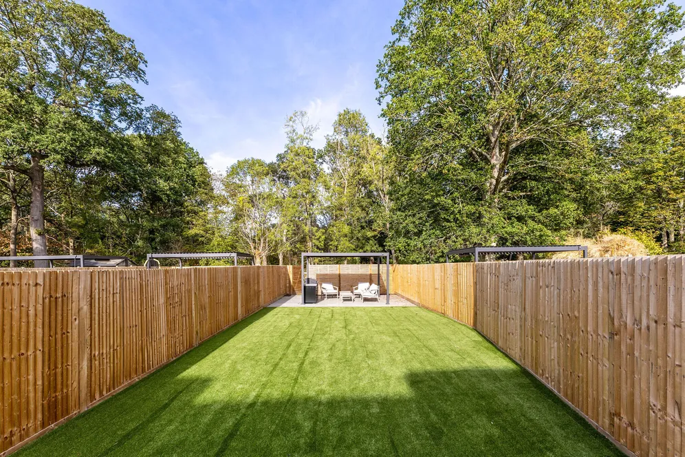 No. 3 Ronmar Place, Oxshott, KT22 photo 16