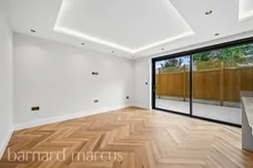 Hazlewood Avenue, Morden