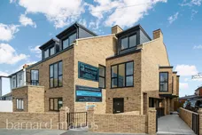 Hazlewood Avenue, Morden