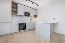 Ravensbury Terrace, London, SW18 photo 11