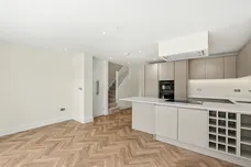 Coombe Gardens, Berkhamsted