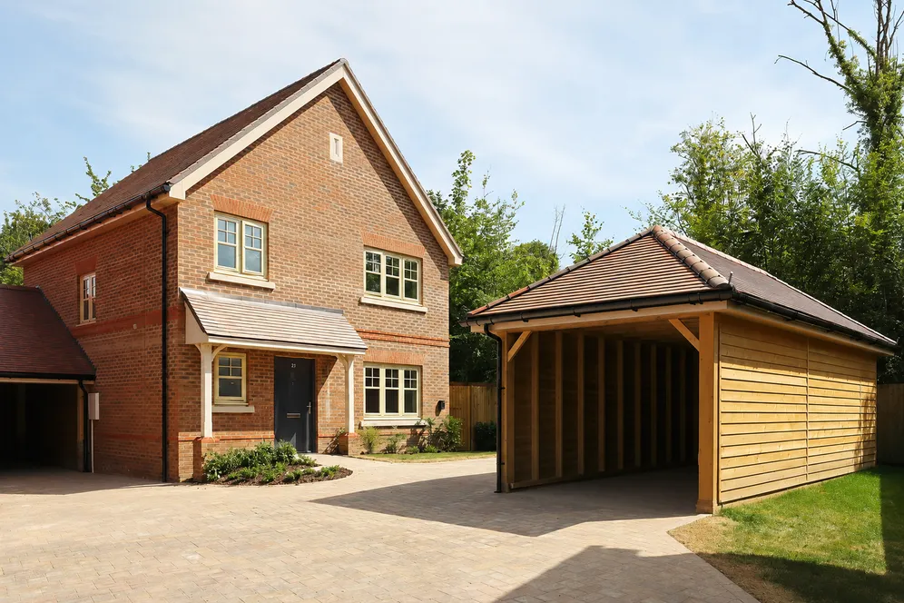 Headley Chase, Epsom, KT18 photo 2