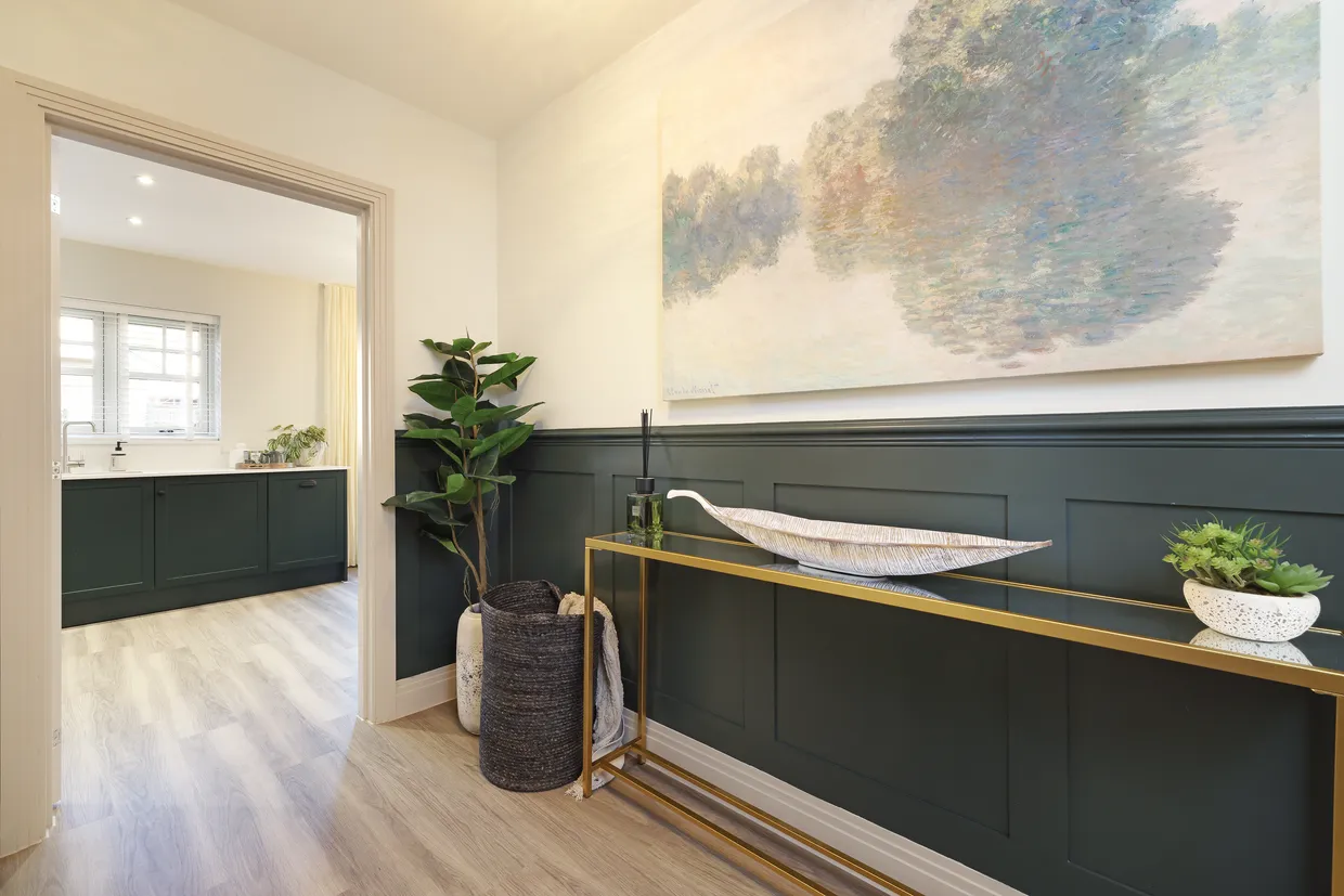 Headley Chase, Epsom, KT18 photo 6