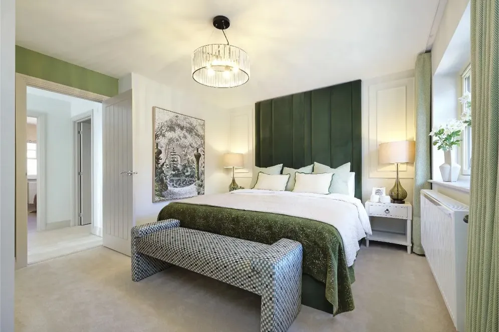 Headley Chase, Epsom, KT18 photo 9