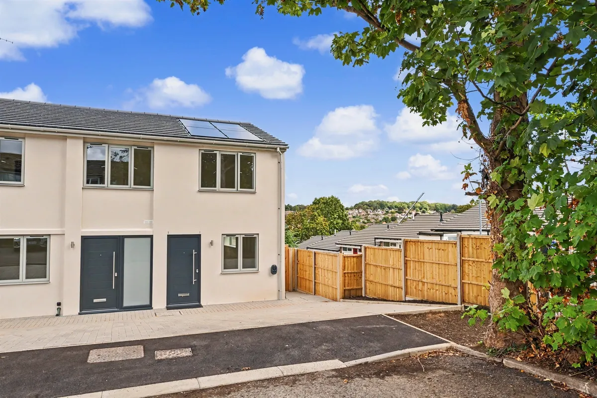 Coombe Gardens, Berkhamsted