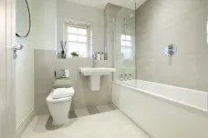 Headley Chase, Epsom, KT18 photo 10