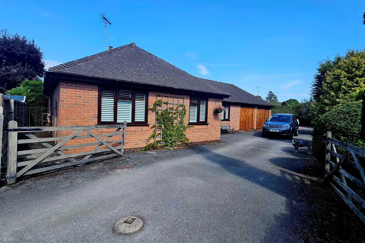 Stone Road, Uttoxeter