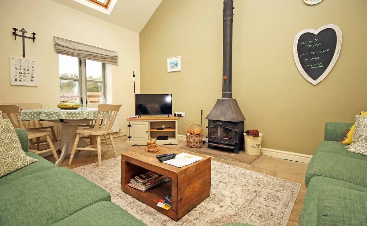 Rhydwyn, Holyhead, Isle of Anglesey, LL65