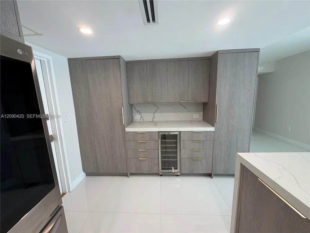 155 Ocean Lane Dr, Key Biscayne, FL 33149
