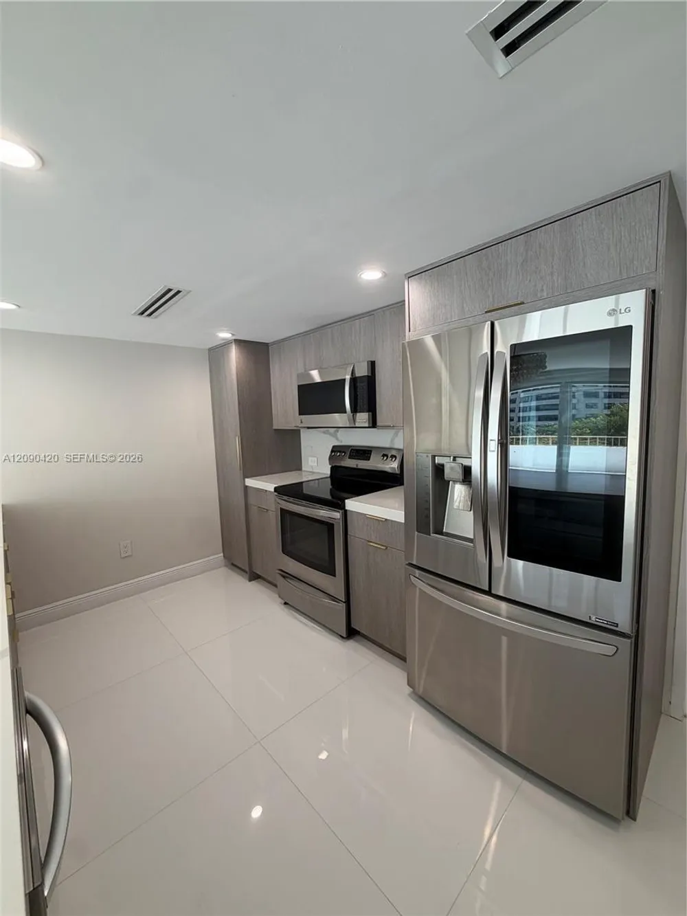 155 Ocean Lane Dr, Key Biscayne, FL 33149