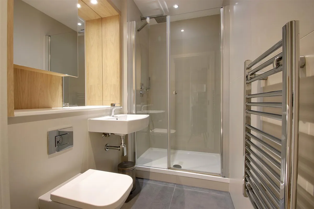 Pinnacle House, Kings Langley