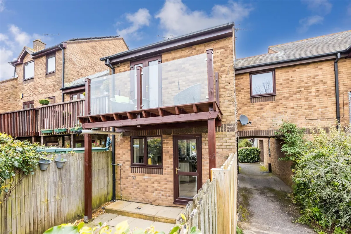 Lander Close, Poole