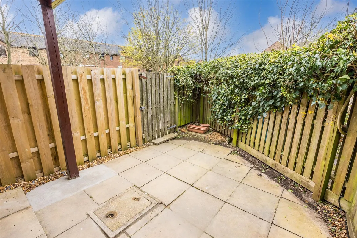 Lander Close, Poole