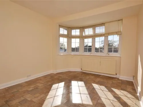 Beresford Avenue, LONDONphoto