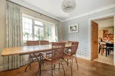 Saxonbury Gardens, Surbiton, KT6 photo 2