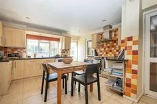 Saxonbury Gardens, Surbiton, KT6 photo 3