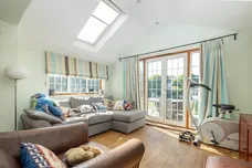 Saxonbury Gardens, Surbiton, KT6 photo 4