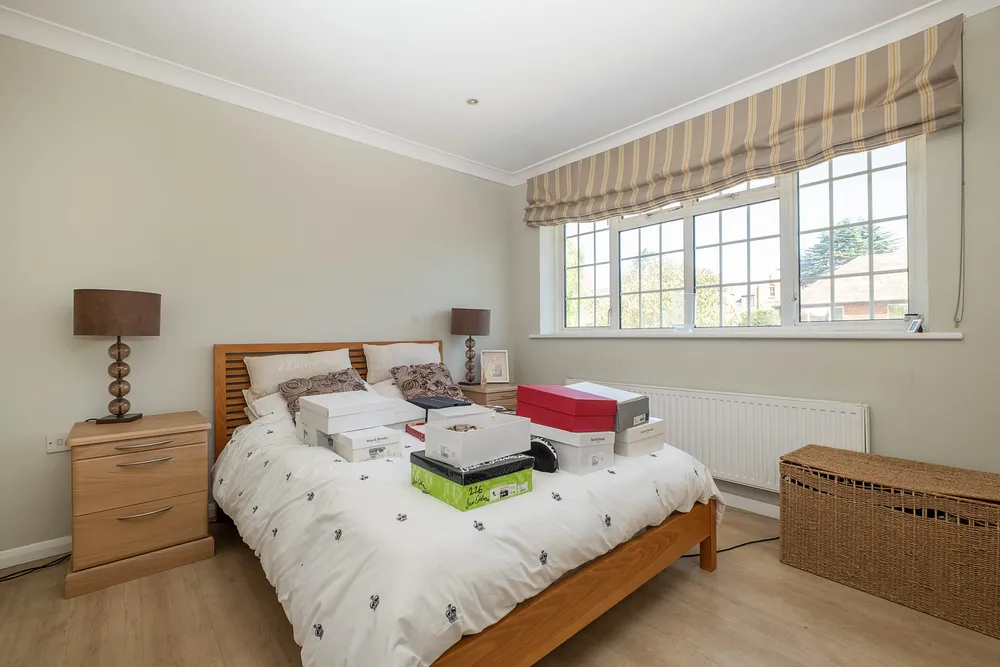 Saxonbury Gardens, Surbiton, KT6