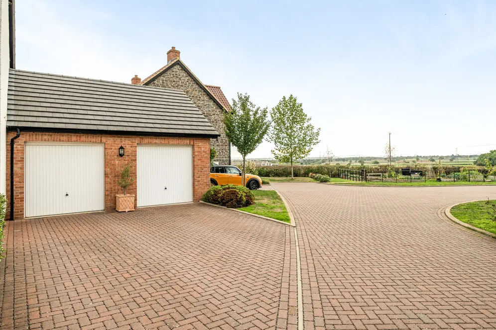 Walnut Field, Tytherington, GL12 photo 16