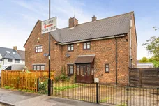 Linden Gardens, Enfield