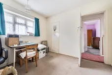 Linden Gardens, Enfield