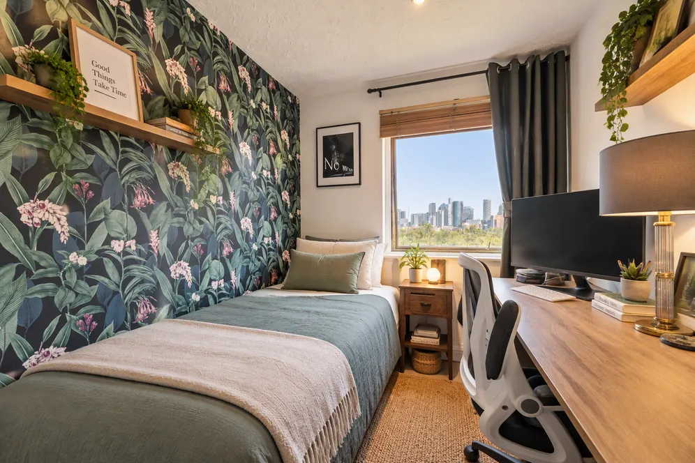 Horseshoe Close, London, E14 photo 8