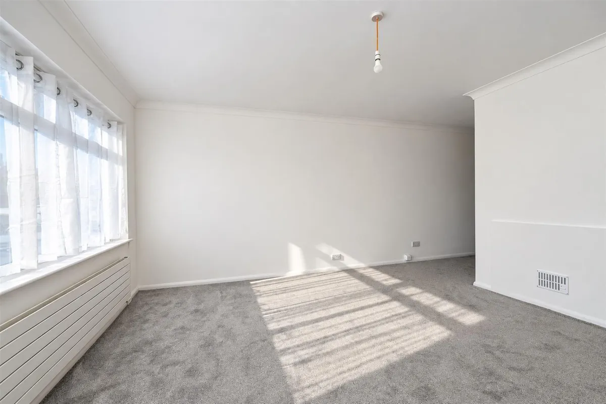 Tile Kiln Lane, Leverstock Green, Hemel Hempstead, Hertfordshire, HP3 8NH