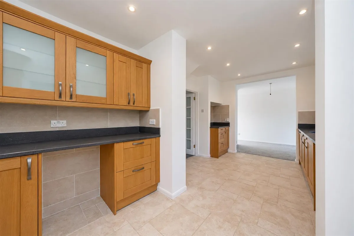 Tile Kiln Lane, Leverstock Green, Hemel Hempstead, Hertfordshire, HP3 8NH