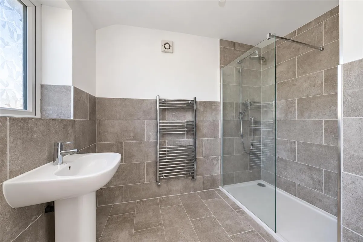 Tile Kiln Lane, Leverstock Green, Hemel Hempstead, Hertfordshire, HP3 8NH