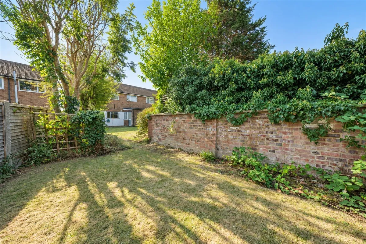 Tile Kiln Lane, Leverstock Green, Hemel Hempstead, Hertfordshire, HP3 8NH