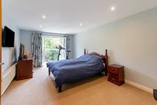 Hale House Lane, Churt, Farnham, GU10 photo 6