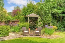 Hale House Lane, Churt, Farnham, GU10 photo 8