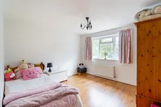 Hale House Lane, Churt, Farnham, GU10 photo 12