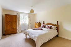 Hale House Lane, Churt, Farnham, GU10 photo 13