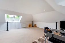 Hale House Lane, Churt, Farnham, GU10 photo 17