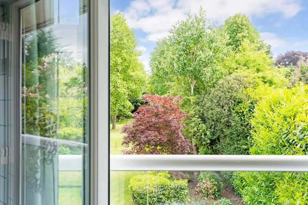 Hale House Lane, Churt, Farnham, GU10 photo 20